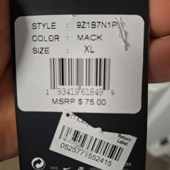 A Nike official NFL Chicago Bears #52 Mack jersey in a men's size XL. NWT - Picture 4 of 7